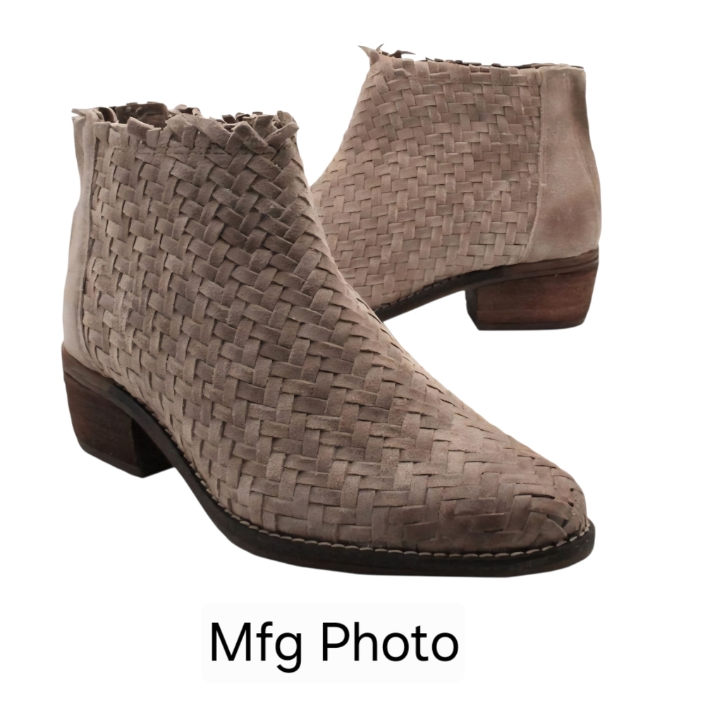 Very Volatile Nashwan Bootie, Womens 9.5 - Picture 1 of 10
